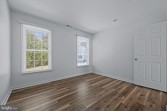 Building Photo - 4018 Tiber Falls Dr