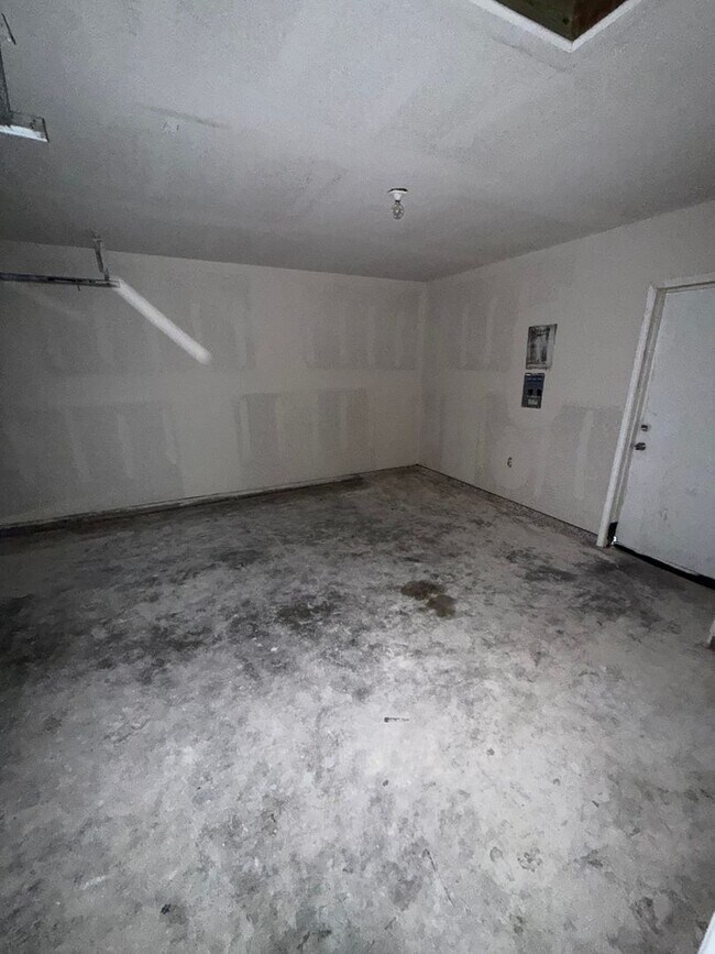 Building Photo - 3726 Edgemont Dr