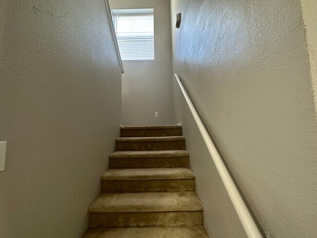 Building Photo - Beautiful Home in Stone Oak!
