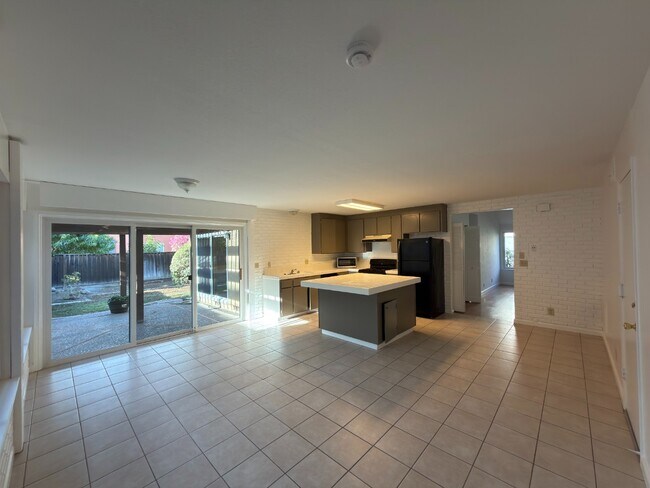 Building Photo - Spacious 3BR/2BA Single Family Home | 2-Car Garage + Great San Jose Location