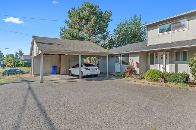 Building Photo - 325 N 29th Ave