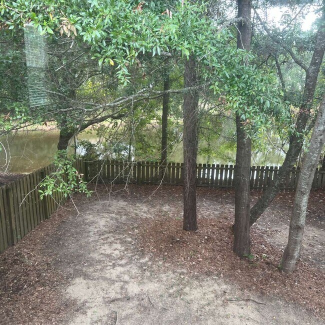 Building Photo - This beautiful 4 bedroom, 2.5 bath home in the highly sought-after Palmetto Pointe neighborhood h...