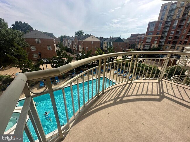 Building Photo - 1200 Braddock Pl