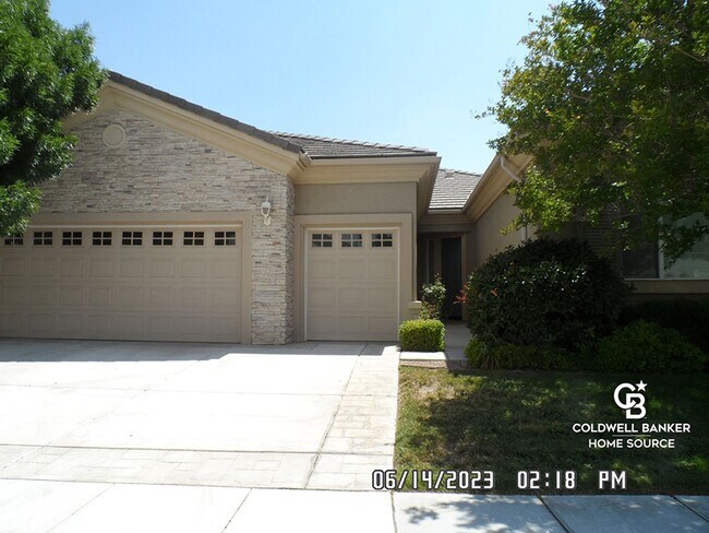 Building Photo - Sun City 55+ Gated Community, Golf Course,...