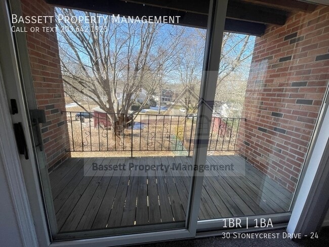 Building Photo - 30 Stoneycrest Dr