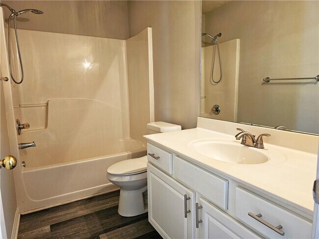 Building Photo - 819 Clairidge Elm Trail SW