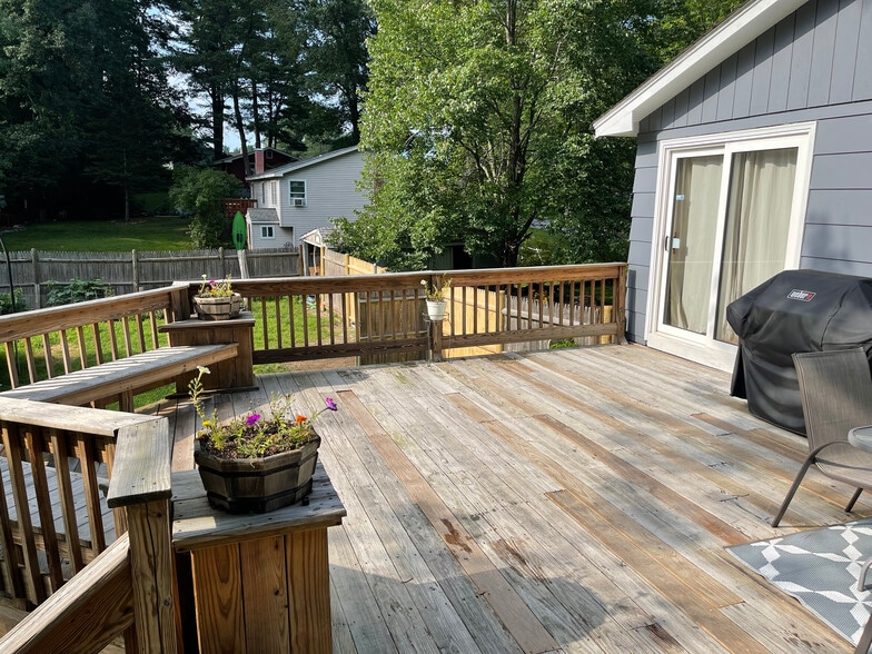 Building Photo - 14 Jo Ellen Dr