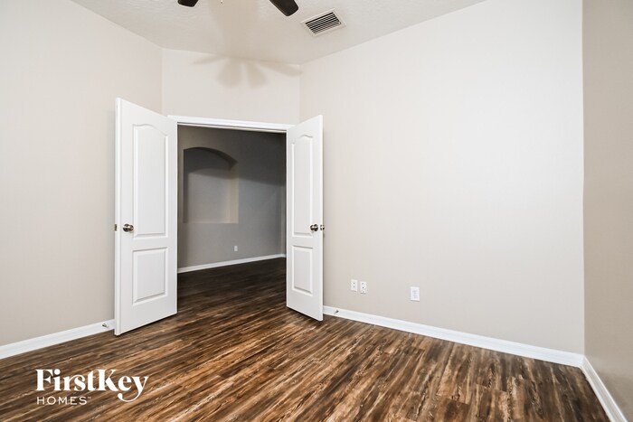 Building Photo - 8907 Sandy Plains Dr