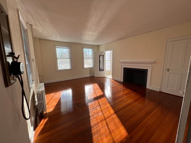2nd Bedroom - 260 High St