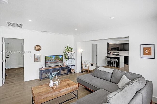 Building Photo - 3320 NE 13th Ave