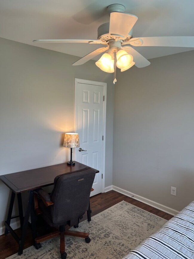 Building Photo - 3 bedroom/1 bathroom home in Central, SC