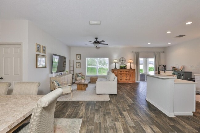 Building Photo - 1129 Emerald Hill Way