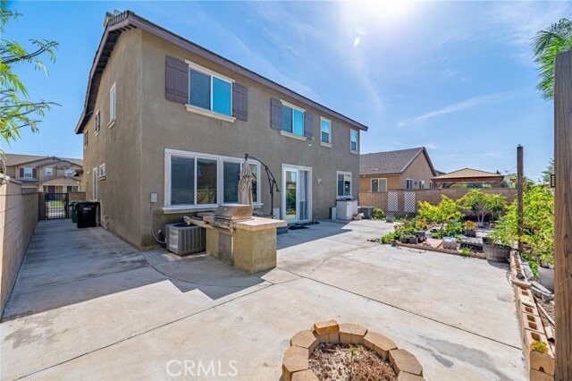 Building Photo - 12488 Celebration Dr