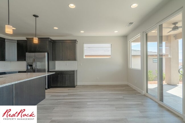 Building Photo - Modern 3 Bedroom Single-Level Home in Vill...