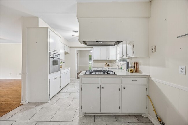 Building Photo - 435 Rollingwood St