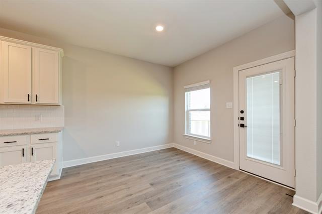Building Photo - 601 Brookside Dr
