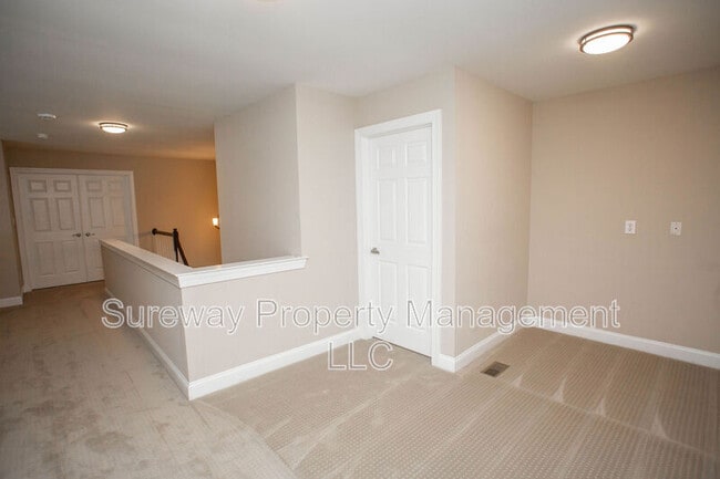 Building Photo - 7 Amaryllis Ln