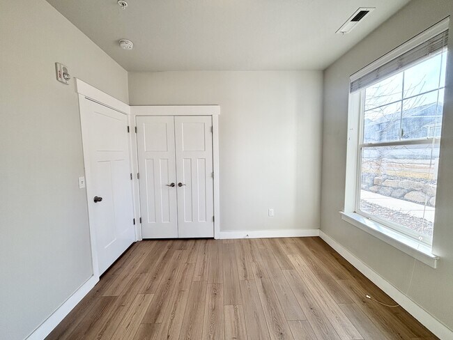 Building Photo - 13084 S Tortola Dr