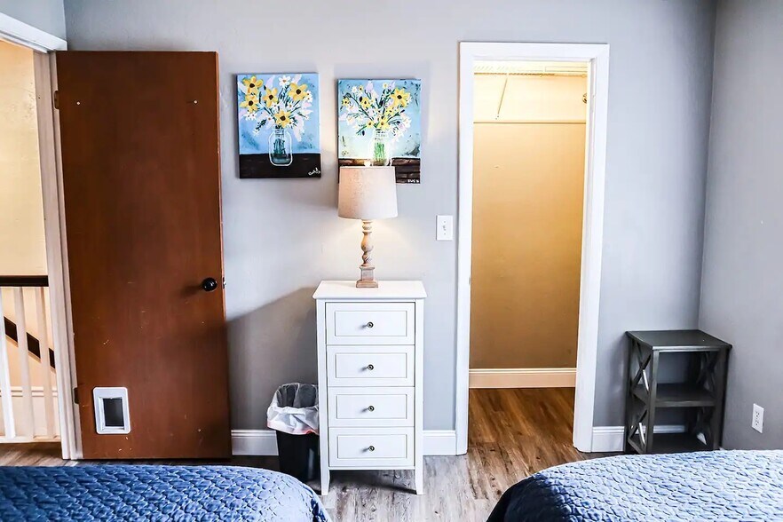 Building Photo - 2228 SW 39th Dr