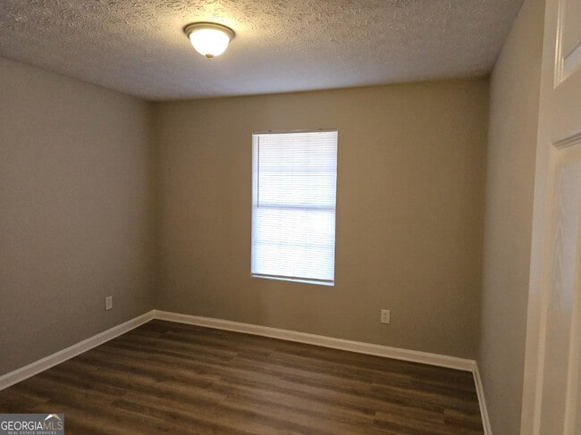 Building Photo - 210 Sabal Dr
