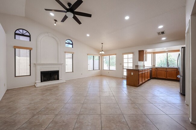 Building Photo - Welcome to this stunning 4-bedroom, 2-bath...