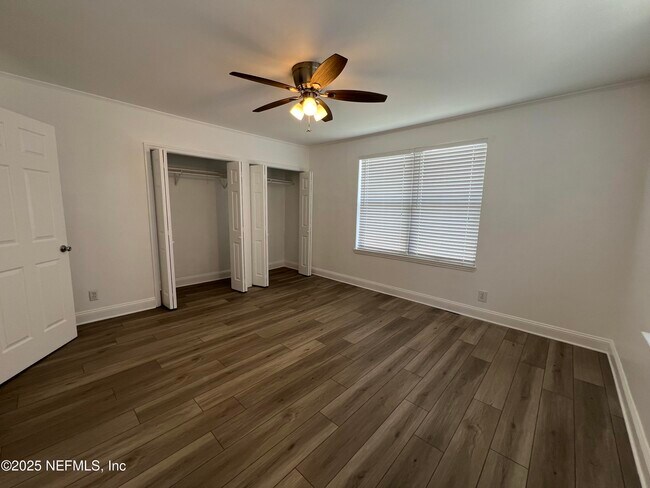 Building Photo - 1789 River Rd