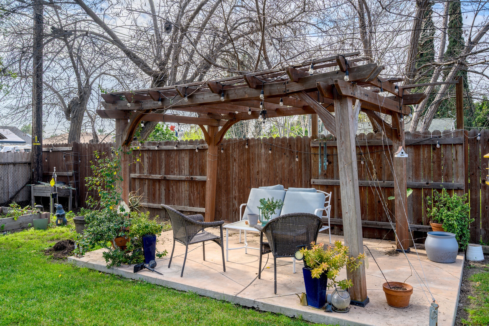 Building Photo - 16026 Valerio St