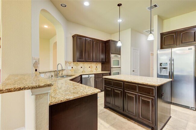 Building Photo - 23911 Milazzo Dr