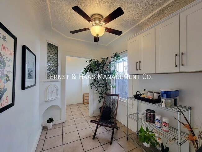 Building Photo - 1911 Cedar Ave