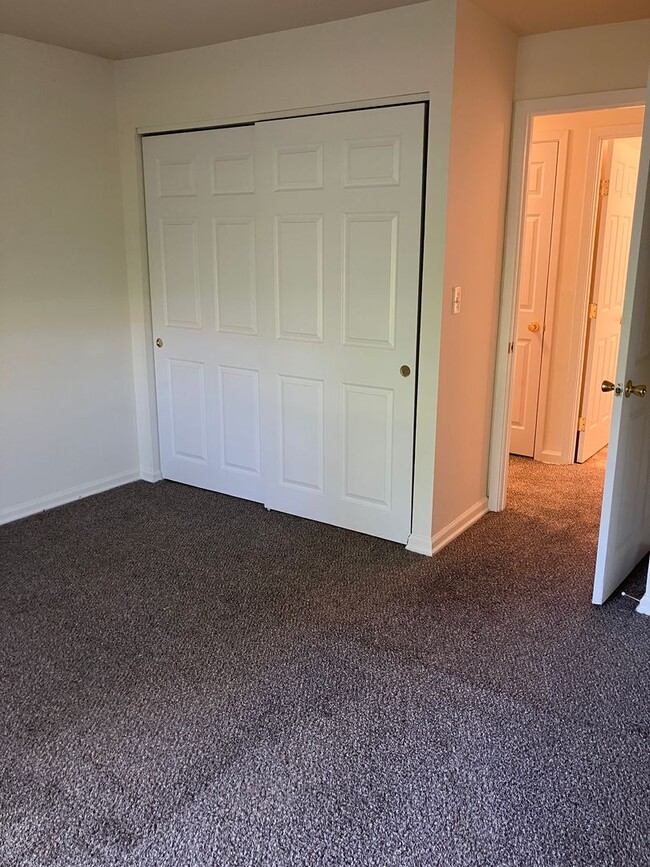 Building Photo - 1-Bedroom Apartment in Troy, OH