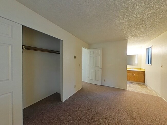 Building Photo - Cozy 3 Bedroom Home Surrounded by Trees - ...