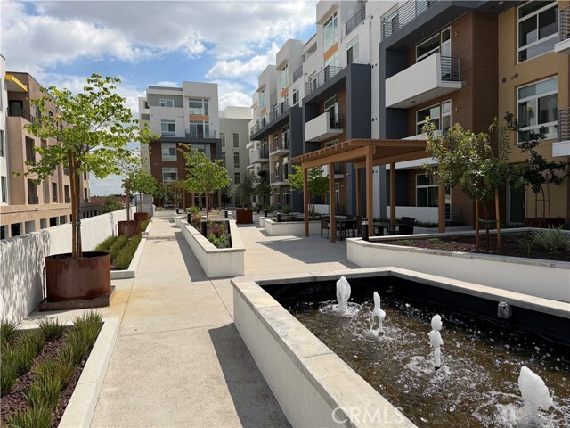 Building Photo - 168 S Monterey St