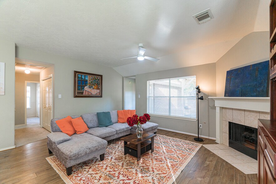 Building Photo - 46 S Wynnoak Cir