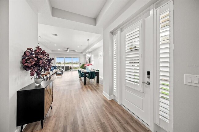 Building Photo - 997 Crosswind Ave