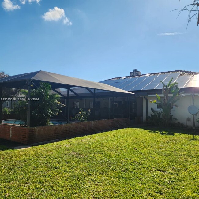 Building Photo - 6101 Palmetto Dr