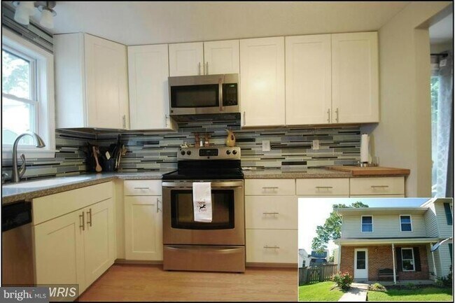 Building Photo - Pasadena Duplex