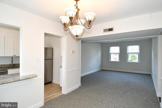 Building Photo - 1303 Belle View Blvd