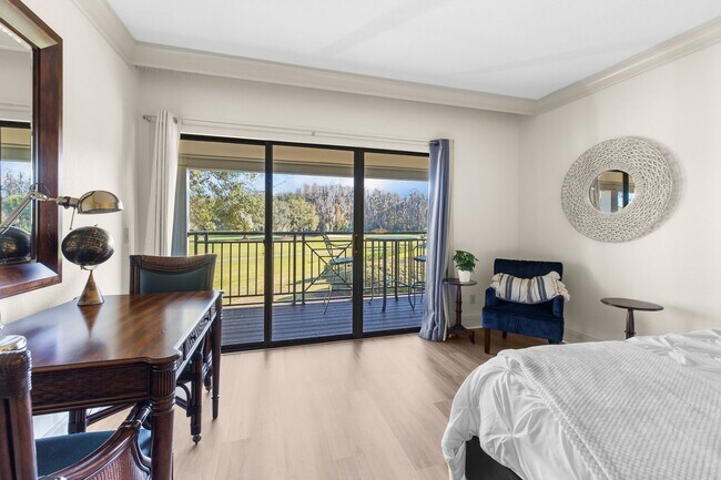 Building Photo - Furnished Resort 2/2 Condo, on Golf Course, Lake Views