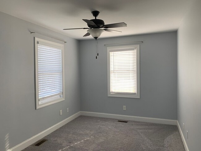 Building Photo - Cornerstone Townhomes-Convenient Timberlak...