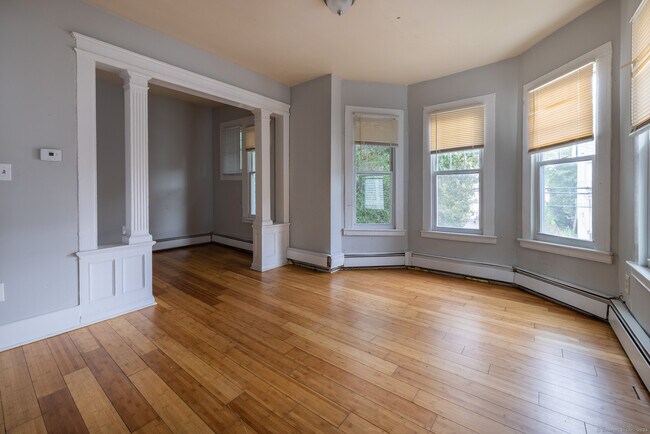 Building Photo - 391 Myrtle Ave