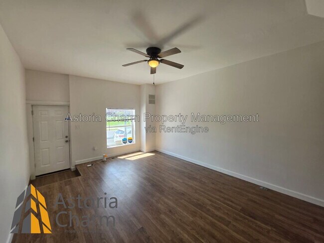 Building Photo - 905 N Patterson Park Ave