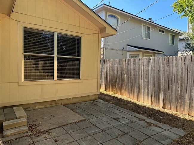 Building Photo - 9700 Copper Creek Dr