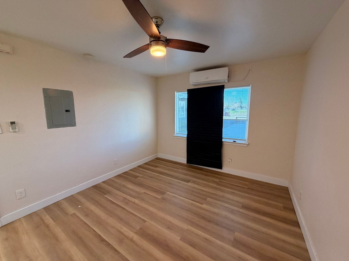 Building Photo - 2844 Rio Linda Blvd