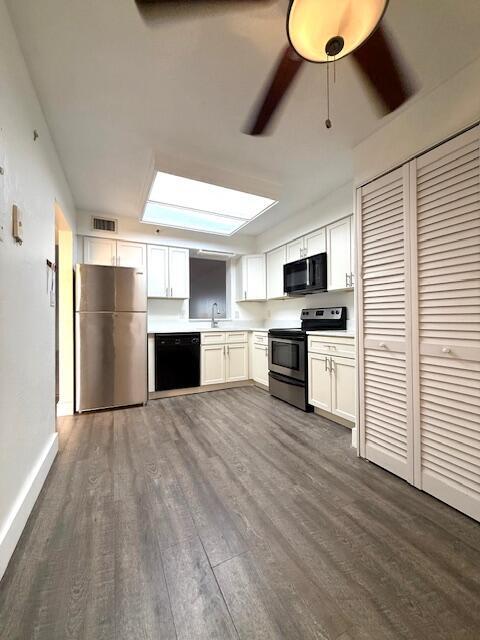 Building Photo - 4570 NW 18th Ave