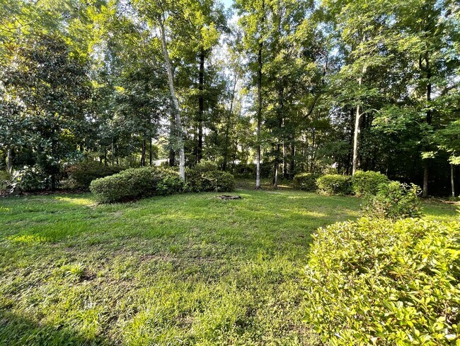 Building Photo - Mid-Century Modern Oasis on 5+ Acres – Pri...