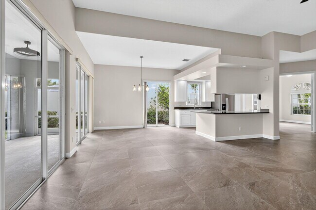 Building Photo - 8257 Rosalie Ln