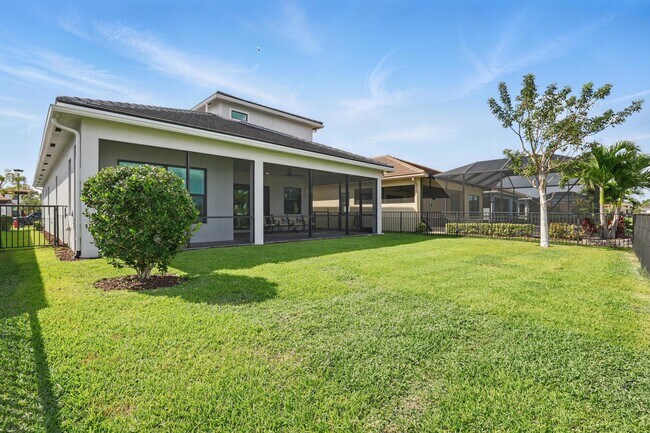 Building Photo - 5366 Santa Rosa Ln