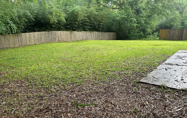 Building Photo - 2763 Emerald Dr