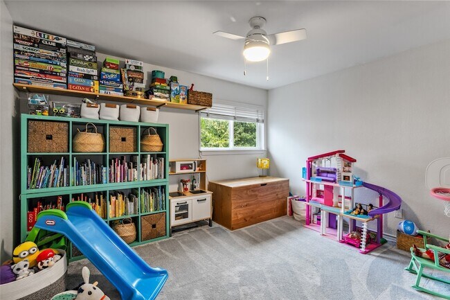 Building Photo - 5325 Cambridge Ct