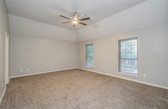 Building Photo - 2005 Village Park Dr